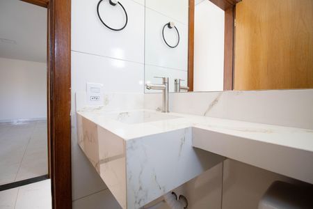 Apartamento para alugar com 65m², 2 quartos e sem vagaBanheiro da Suíte 1