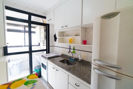 Cozinha de apartamento para alugar com 1 quarto, 28m² em Vila Monte Alegre, São Paulo