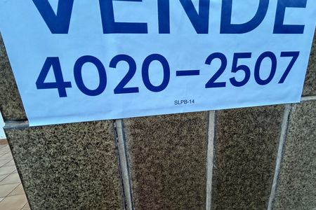 Studio à venda com 33m², 1 quarto e sem vaga Studio à venda com 33m², 1 quarto e sem vagaPlaca