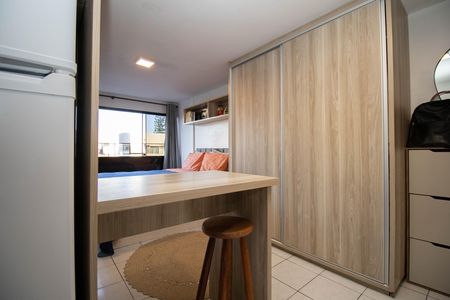 Studio à venda com 33m², 1 quarto e sem vaga Studio à venda com 33m², 1 quarto e sem vagaKitnet