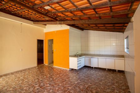 Casa para alugar com 223m², 3 quartos e 2 vagas Casa para alugar com 223m², 3 quartos e 2 vagasCozinha e Área de Serviço