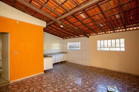 Casa para alugar com 223m², 3 quartos e 2 vagas Casa para alugar com 223m², 3 quartos e 2 vagasCozinha e Área de Serviço