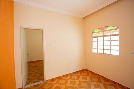 Sala de casa à venda com 3 quartos, 223m² em Industrial, Contagem
