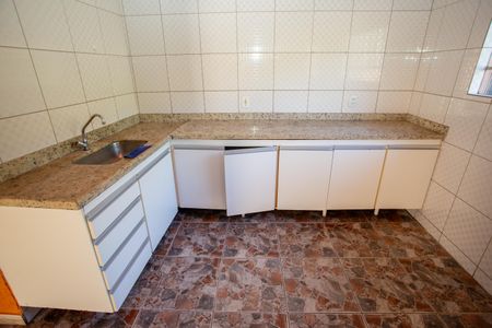 Casa para alugar com 223m², 3 quartos e 2 vagas Casa para alugar com 223m², 3 quartos e 2 vagasCozinha e Área de Serviço