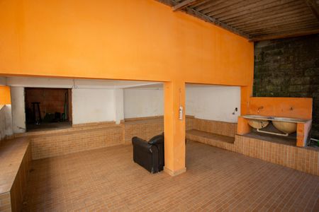 Casa para alugar com 223m², 3 quartos e 2 vagas Casa para alugar com 223m², 3 quartos e 2 vagasCozinha e Área de Serviço