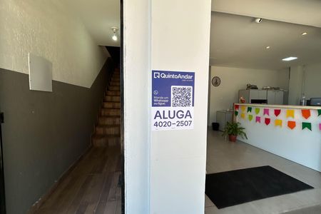 Placa de apartamento para alugar com 2 quartos, 65m² em Setor Habitacional Arniqueira, Brasília