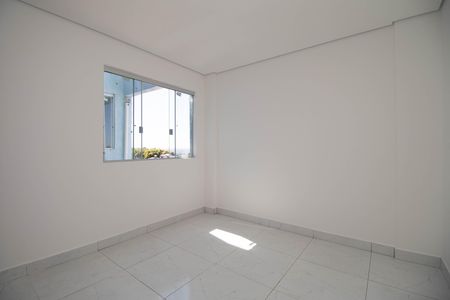 Quarto 1 de apartamento para alugar com 2 quartos, 60m² em Conjunto 21, Brasília