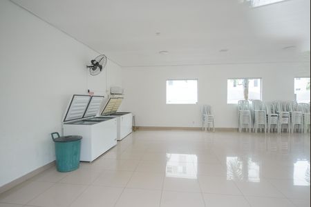 Apartamento para alugar com 44m², 2 quartos e 1 vaga Apartamento para alugar com 44m², 2 quartos e 1 vagaÁrea comum - Salão de festas