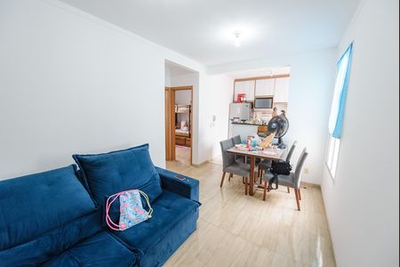 Apartamento para alugar com 2 quartos, 44m² em Jardim Gurilândia, Taubaté
