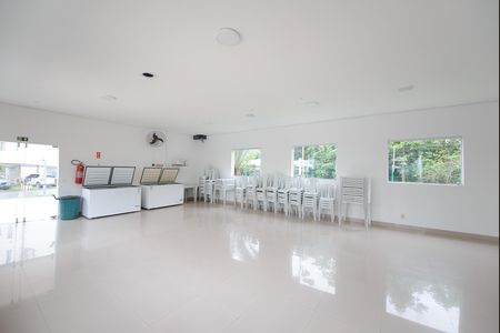 Apartamento para alugar com 44m², 2 quartos e 1 vaga Apartamento para alugar com 44m², 2 quartos e 1 vagaÁrea comum - Salão de festas