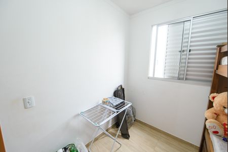 Quarto 2 de apartamento para alugar com 2 quartos, 44m² em Jardim Gurilândia, Taubaté