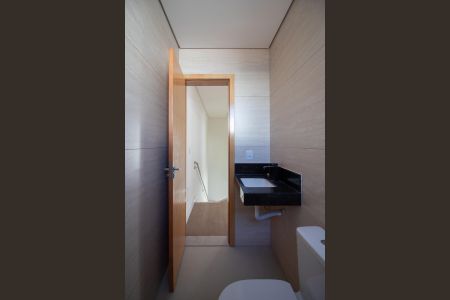 Banheiro Social de casa à venda com 2 quartos, 70m² em Parque Xangri-lá, Contagem