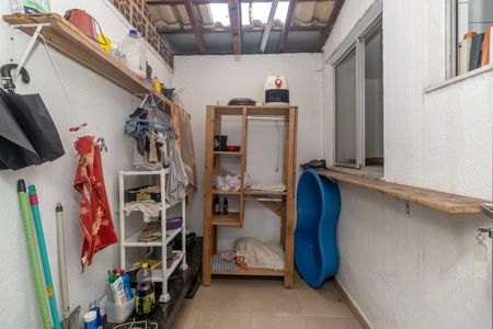 Dispensa de apartamento à venda com 3 quartos, 122m² em Planalto, Belo Horizonte
