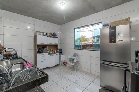 Cozinha de casa para alugar com 3 quartos, 120m² em Piratininga, Belo Horizonte