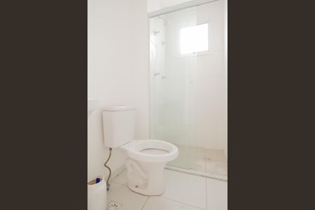 Banheiro de apartamento para alugar com 2 quartos, 49m² em Vila Esperança, São Paulo