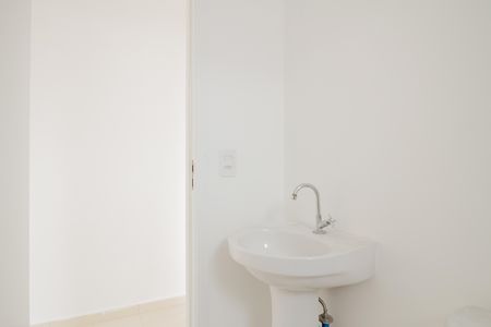 Banheiro de apartamento para alugar com 2 quartos, 49m² em Vila Esperança, São Paulo
