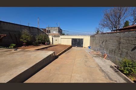 Quintal  de casa à venda com 2 quartos, 390m² em Aeronautas, Lagoa Santa
