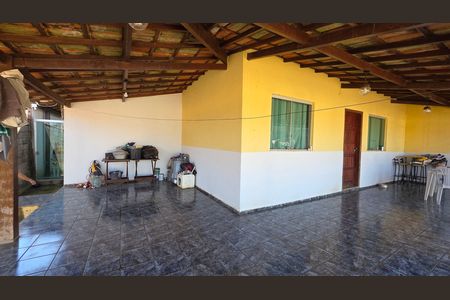 Garagem  de casa à venda com 2 quartos, 390m² em Aeronautas, Lagoa Santa