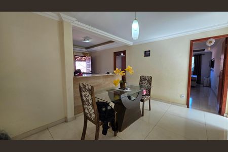 Casa à venda com 390m², 2 quartos e 4 vagas Casa à venda com 390m², 2 quartos e 4 vagasCopa