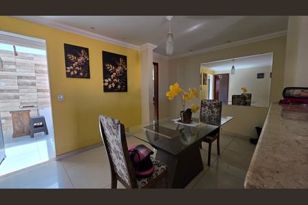 Casa à venda com 390m², 2 quartos e 4 vagas Casa à venda com 390m², 2 quartos e 4 vagasCopa