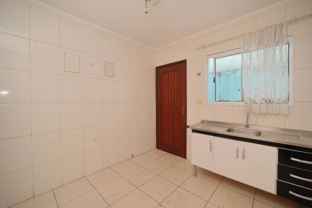 Cozinha de casa de condomínio para alugar com 2 quartos, 60m² em Vila Ré, São Paulo