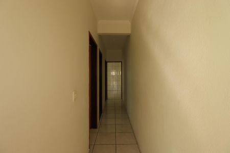 Corredor de casa para alugar com 2 quartos, 86m² em Jardim Las Vegas, Santo André
