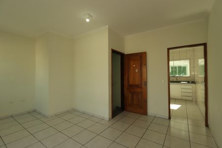 Sala de casa para alugar com 2 quartos, 86m² em Jardim Las Vegas, Santo André