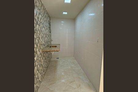 Cozinha de apartamento para alugar com 2 quartos, 60m² em Taquara, Rio de Janeiro