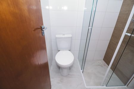Banheiro de apartamento para alugar com 2 quartos, 42m² em Parque Mandaqui, São Paulo