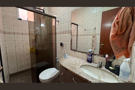 Banheiro social de apartamento para alugar com 3 quartos, 72m² em Ipiranga, Belo Horizonte