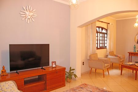 Casa à venda com 3 quartos, 300m² em Capela, Vinhedo