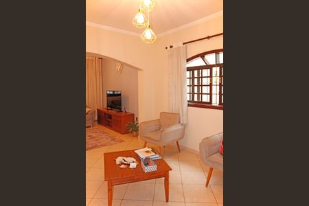 Casa à venda com 3 quartos, 300m² em Capela, Vinhedo