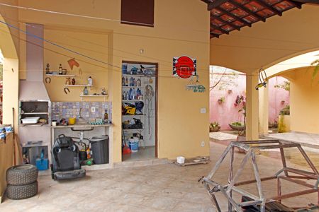 Casa à venda com 3 quartos, 300m² em Capela, Vinhedo