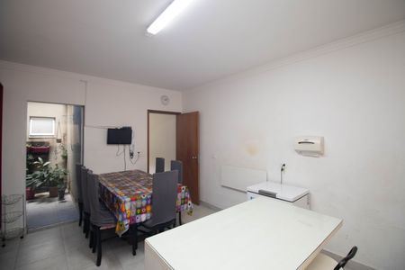 Casa à venda com 121m², 3 quartos e 3 vagasCozinha - Armários