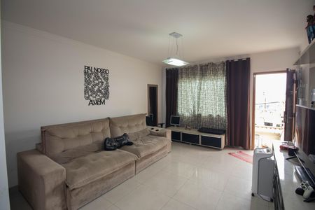 Casa à venda com 121m², 3 quartos e 3 vagasSala 