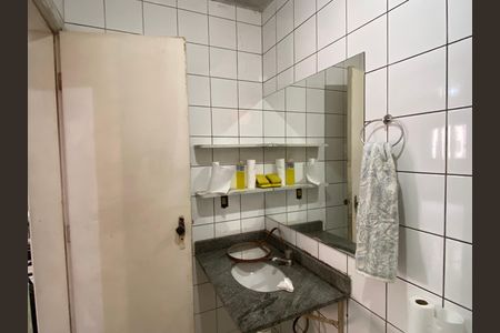 Apartamento para alugar com 60m², 2 quartos e 1 vaga Apartamento para alugar com 60m², 2 quartos e 1 vagaBanheiro