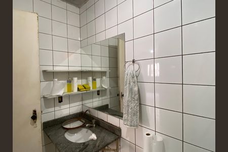 Banheiro de apartamento para alugar com 2 quartos, 60m² em Jaguaribe, Osasco