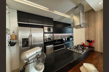 Apartamento à venda com 146m², 2 quartos e 2 vagas Apartamento à venda com 146m², 2 quartos e 2 vagasCozinha
