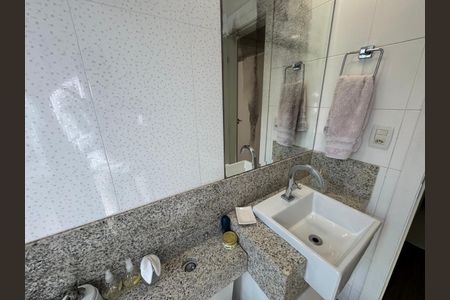 Apartamento à venda com 146m², 2 quartos e 2 vagas Apartamento à venda com 146m², 2 quartos e 2 vagasBanheiro