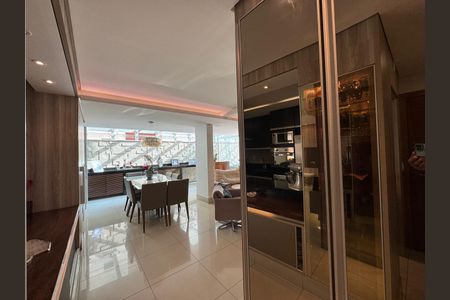 Apartamento à venda com 146m², 2 quartos e 2 vagas Apartamento à venda com 146m², 2 quartos e 2 vagasSala
