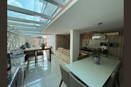 Apartamento à venda com 146m², 2 quartos e 2 vagas Apartamento à venda com 146m², 2 quartos e 2 vagasSala
