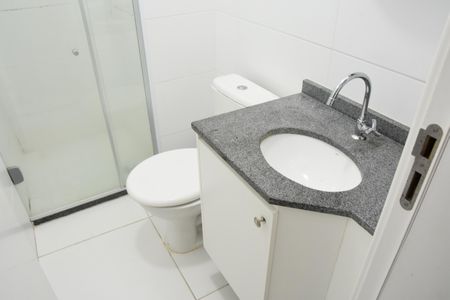 Apartamento para alugar com 49m², 2 quartos e 1 vaga Apartamento para alugar com 49m², 2 quartos e 1 vagaBanheiro social