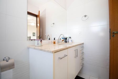 Casa de condomínio à venda com 350m², 5 quartos e 2 vagasBanheiro da Suíte 1
