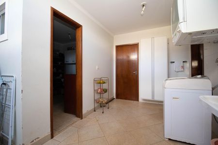 Casa de condomínio à venda com 350m², 5 quartos e 2 vagasÁrea de Serviço