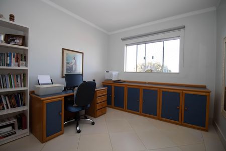 Casa de condomínio à venda com 350m², 5 quartos e 2 vagasSuíte 2