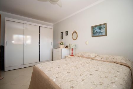 Casa de condomínio à venda com 350m², 5 quartos e 2 vagasSuíte 3