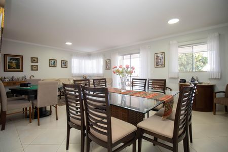 Casa de condomínio à venda com 350m², 5 quartos e 2 vagasSala 1
