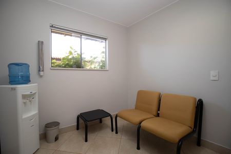 Casa de condomínio à venda com 350m², 5 quartos e 2 vagasEscritório