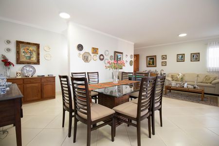 Casa de condomínio à venda com 350m², 5 quartos e 2 vagasSala 1