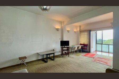 Apartamento à venda com 140m², 3 quartos e 2 vagas Apartamento à venda com 140m², 3 quartos e 2 vagasSala